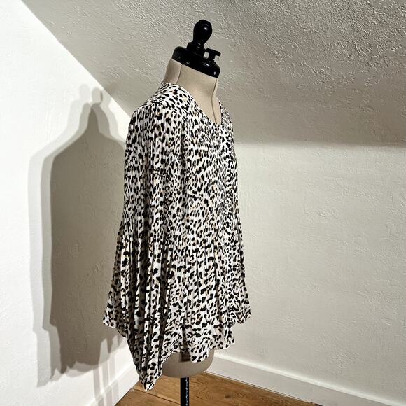 Banana Republic Leopard Print Blouse | Small | Flowy Peasant Style - Picture 7 of 8